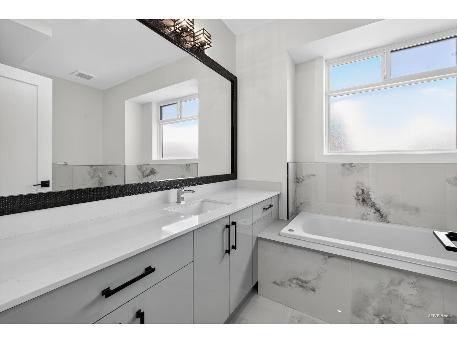 12893 107 Avenue, Surrey, British Columbia  V3T 2E8 - Photo 11 - R3121656