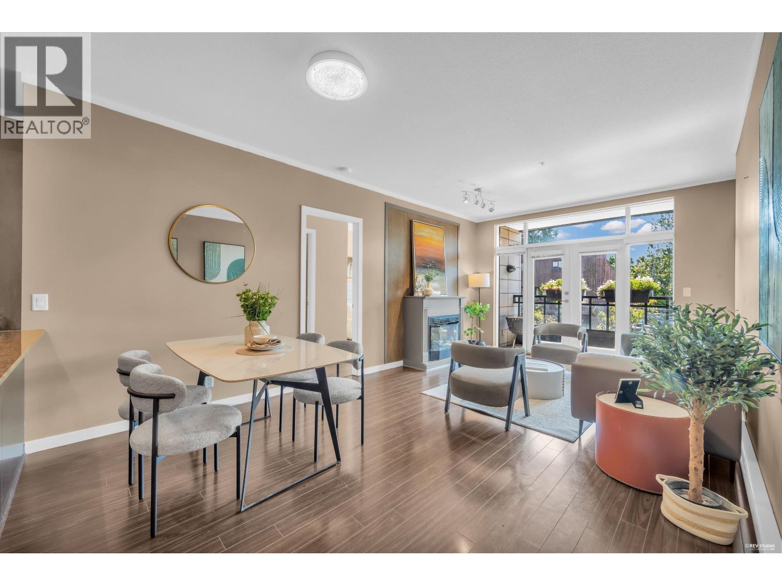 301 4479 W 10th Avenue, Vancouver, British Columbia  V6R 2H8 - Photo 4 - R3155313