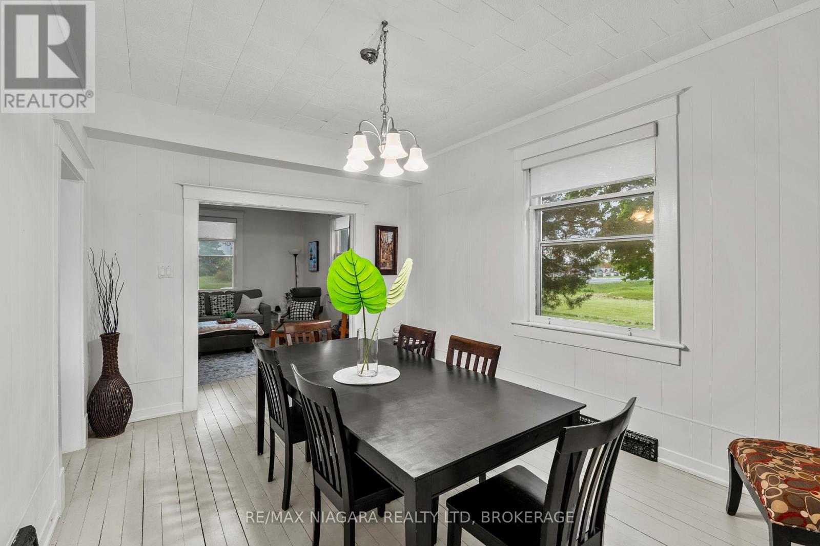 1068 Niagara Stone Road, Niagara-On-The-Lake, Ontario  L0S 1J0 - Photo 12 - X13672126