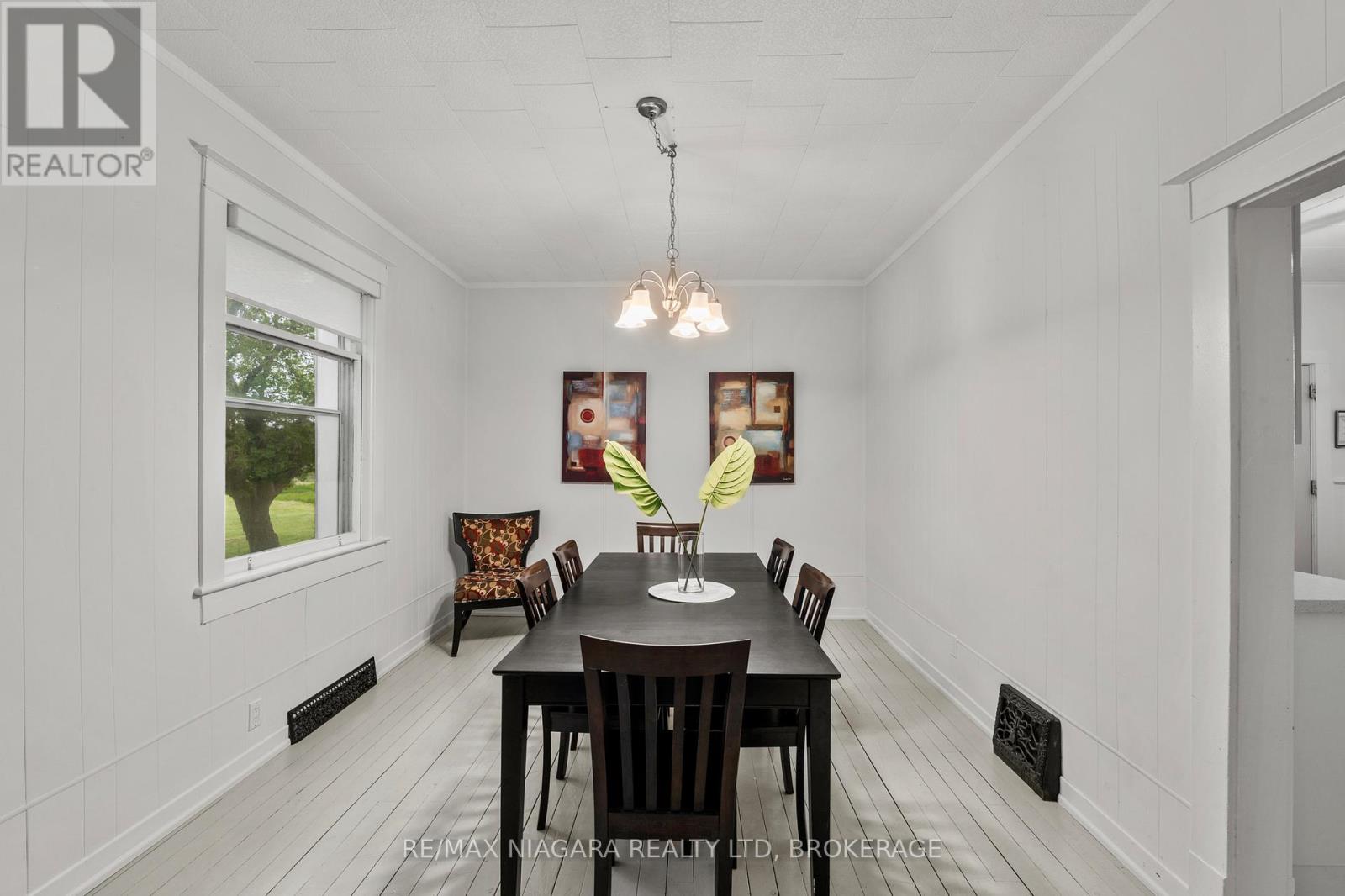 1068 Niagara Stone Road, Niagara-On-The-Lake, Ontario  L0S 1J0 - Photo 16 - X13672126