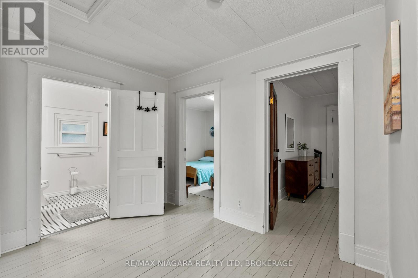 1068 Niagara Stone Road, Niagara-On-The-Lake, Ontario  L0S 1J0 - Photo 20 - X13672126