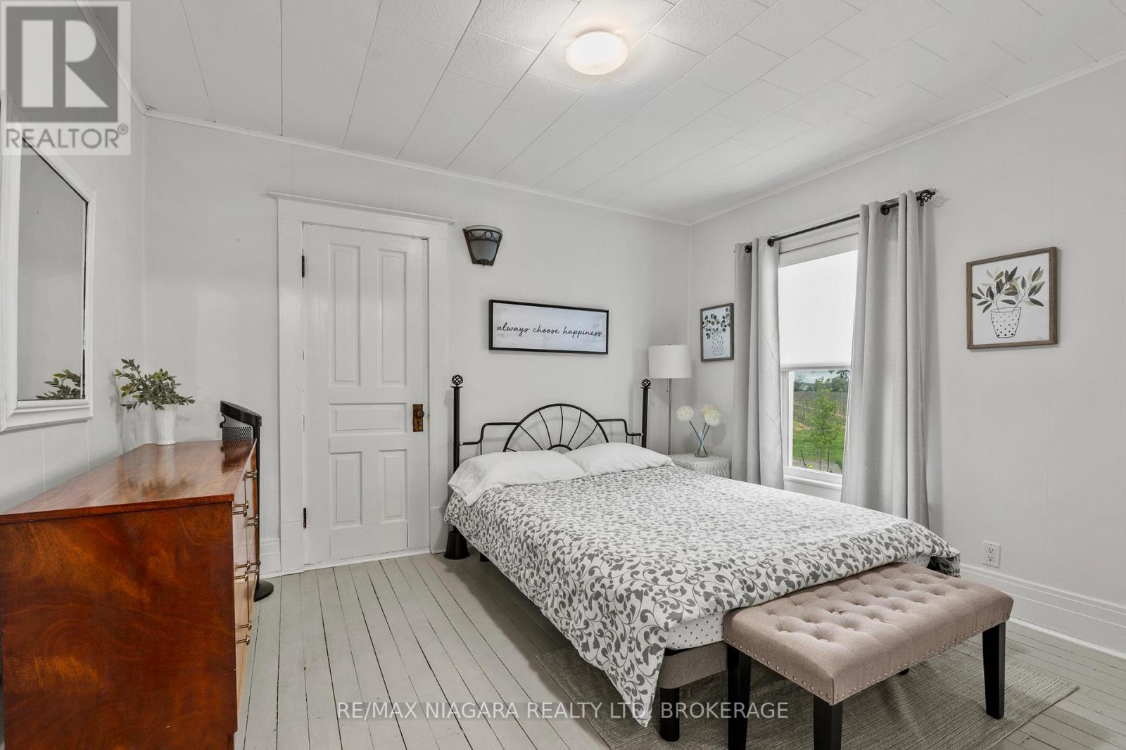 1068 Niagara Stone Road, Niagara-On-The-Lake, Ontario  L0S 1J0 - Photo 21 - X13672126