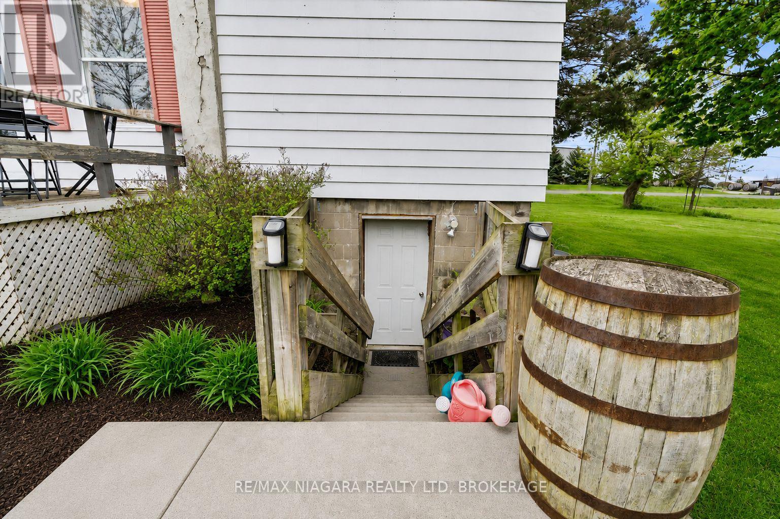 1068 Niagara Stone Road, Niagara-On-The-Lake, Ontario  L0S 1J0 - Photo 29 - X13672126