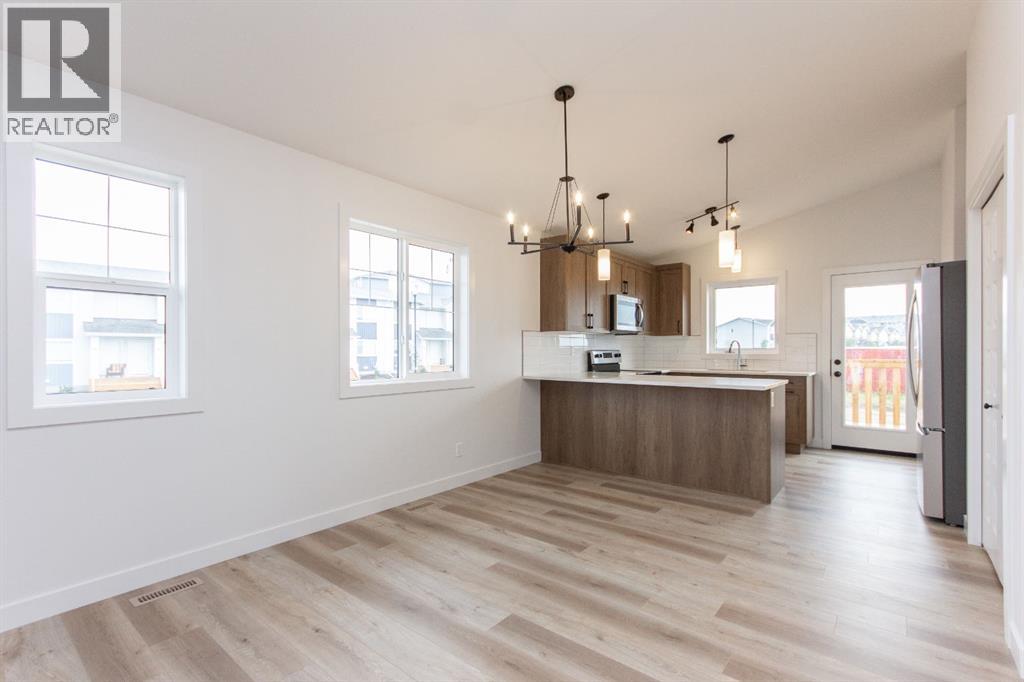 5 Beacon Hill Drive, Sylvan Lake, Alberta  T4S 0S9 - Photo 10 - A2337089