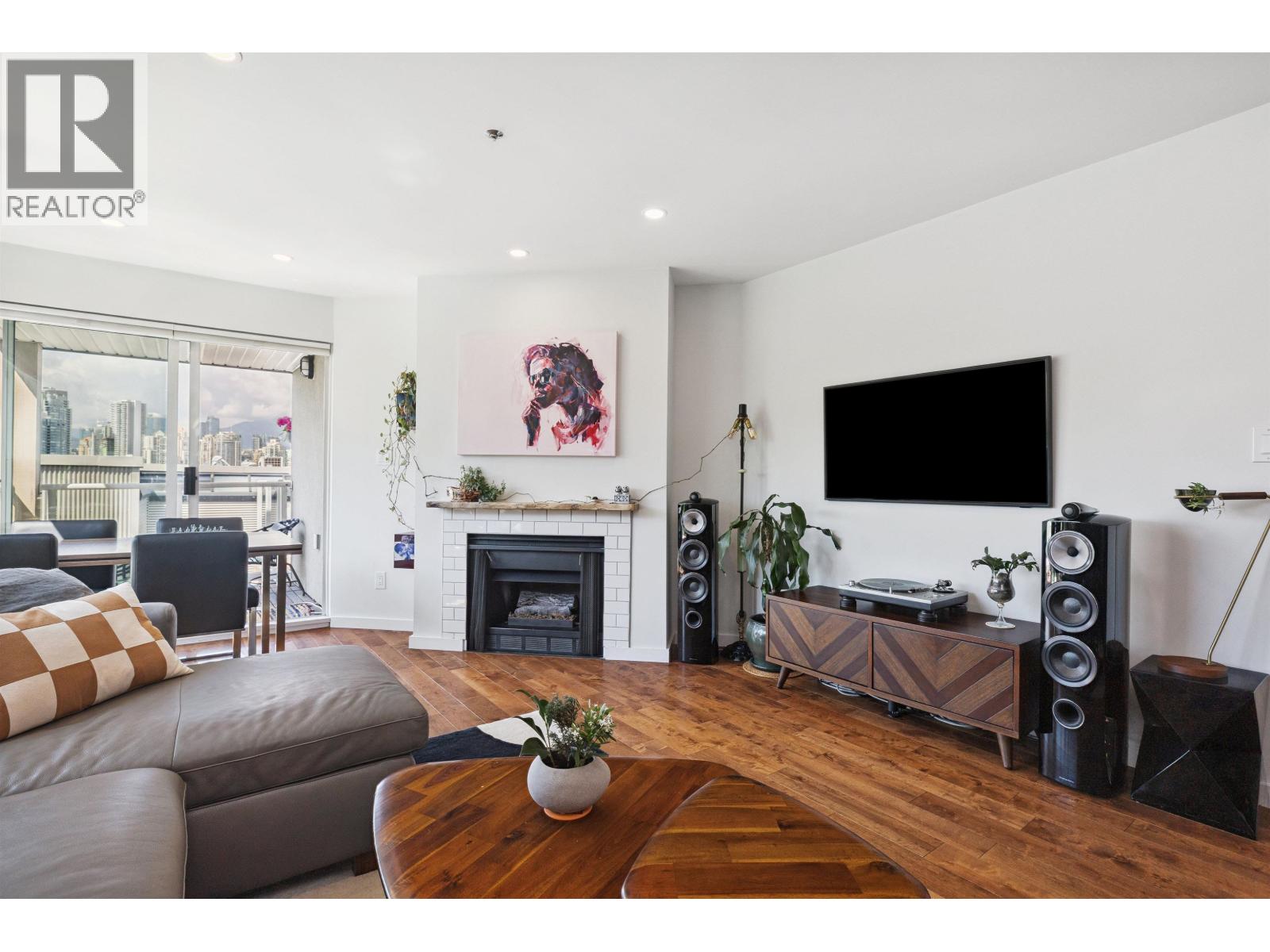 105 953 W 8th Avenue, Vancouver, British Columbia  V5Z 1E4 - Photo 2 - R3155479