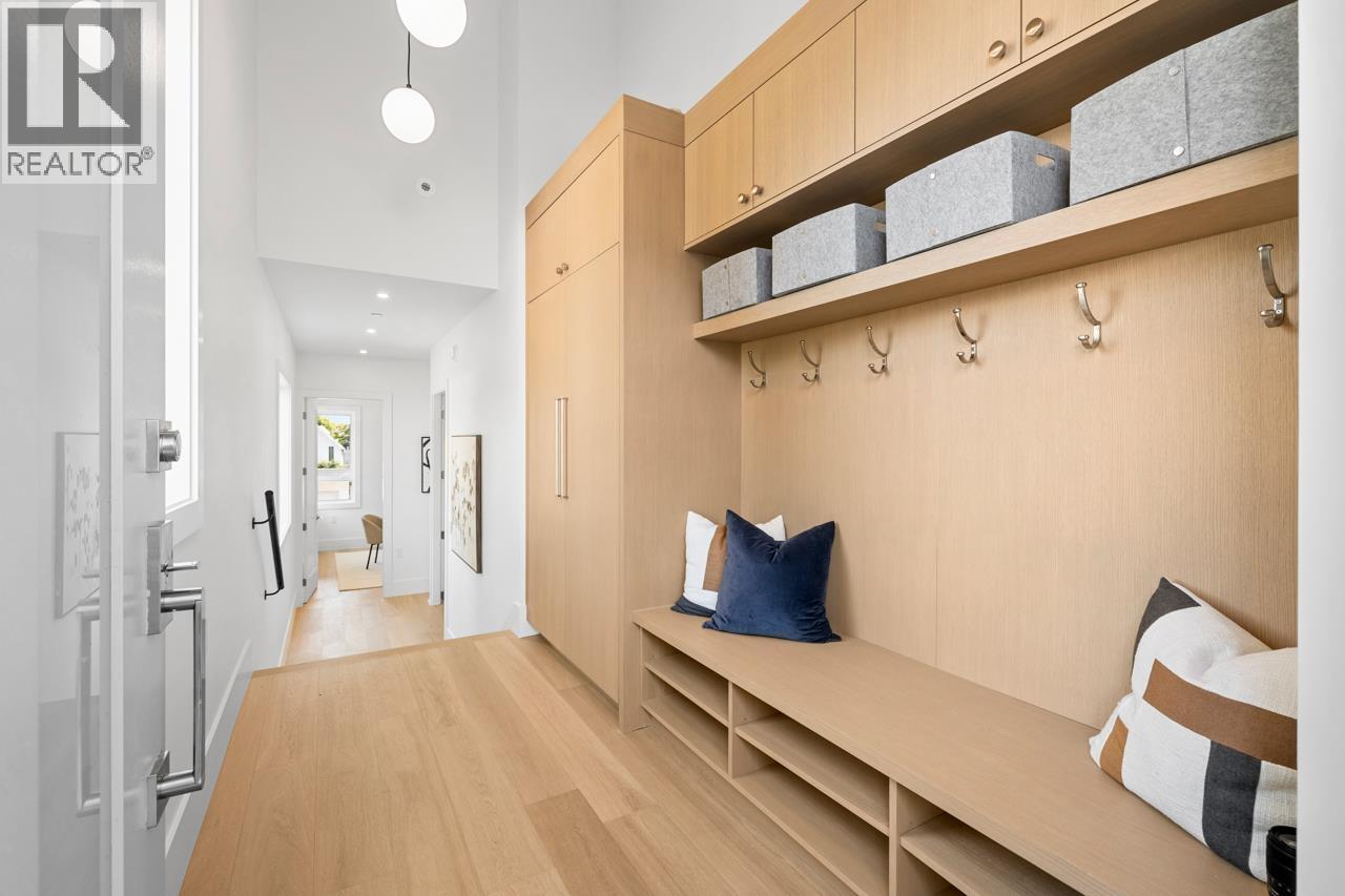 B 4258 Sophia Street, Vancouver, British Columbia  V5V 3V7 - Photo 4 - R3155492