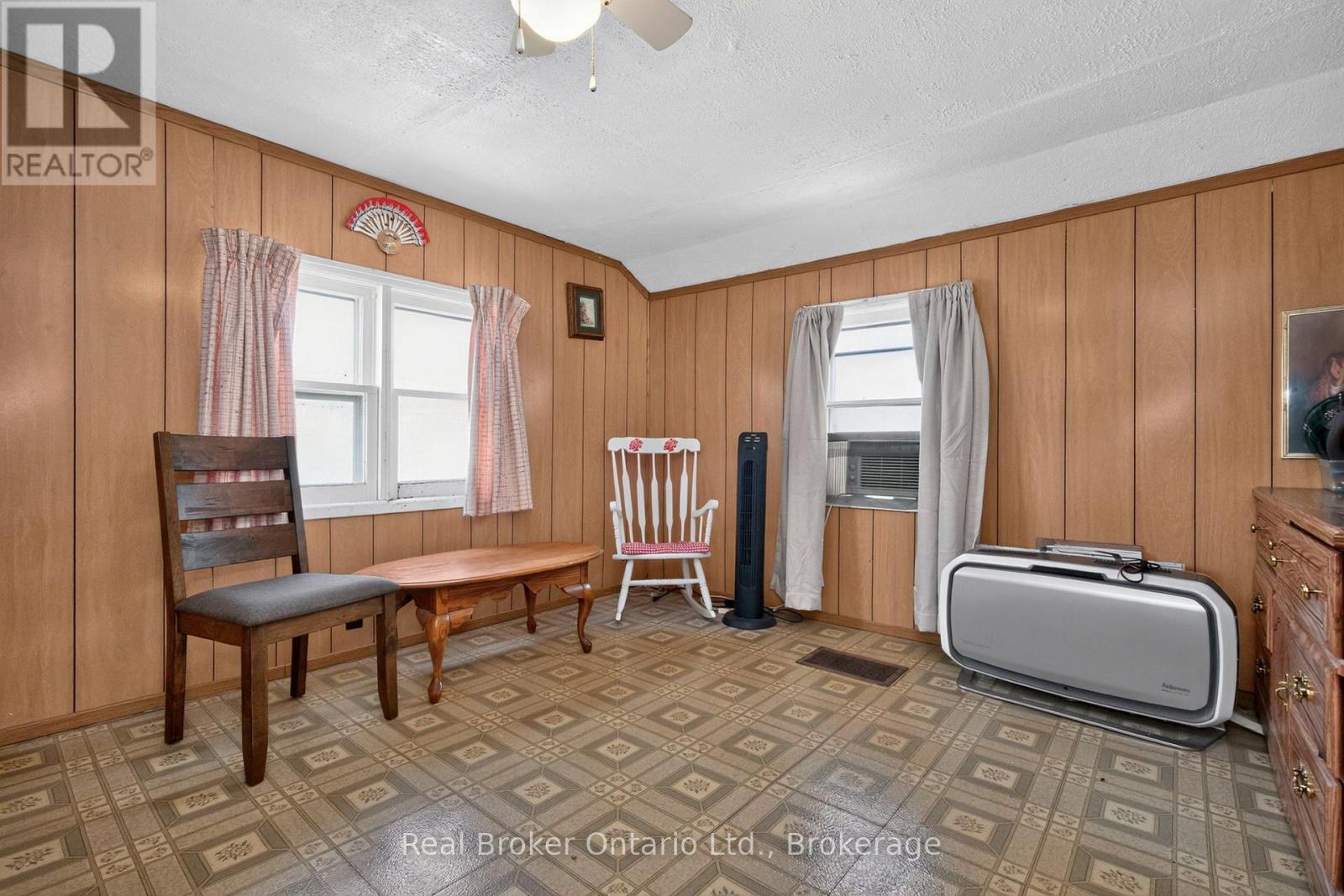 137 Fourth Street, Midland, Ontario L4R 3S9 - Photo 12 - S13672094