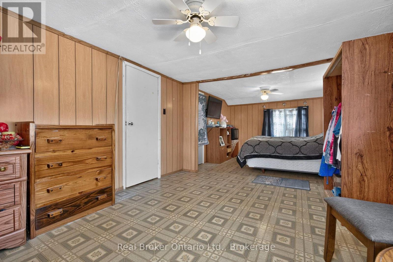 137 Fourth Street, Midland, Ontario L4R 3S9 - Photo 14 - S13672094