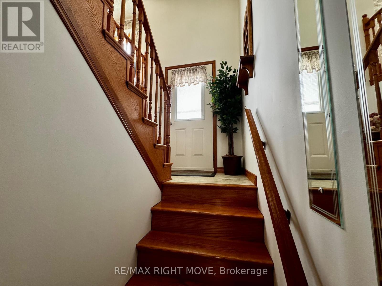 8 Gaudaur Court, Orillia, Ontario  L3V 7B4 - Photo 16 - S13670304