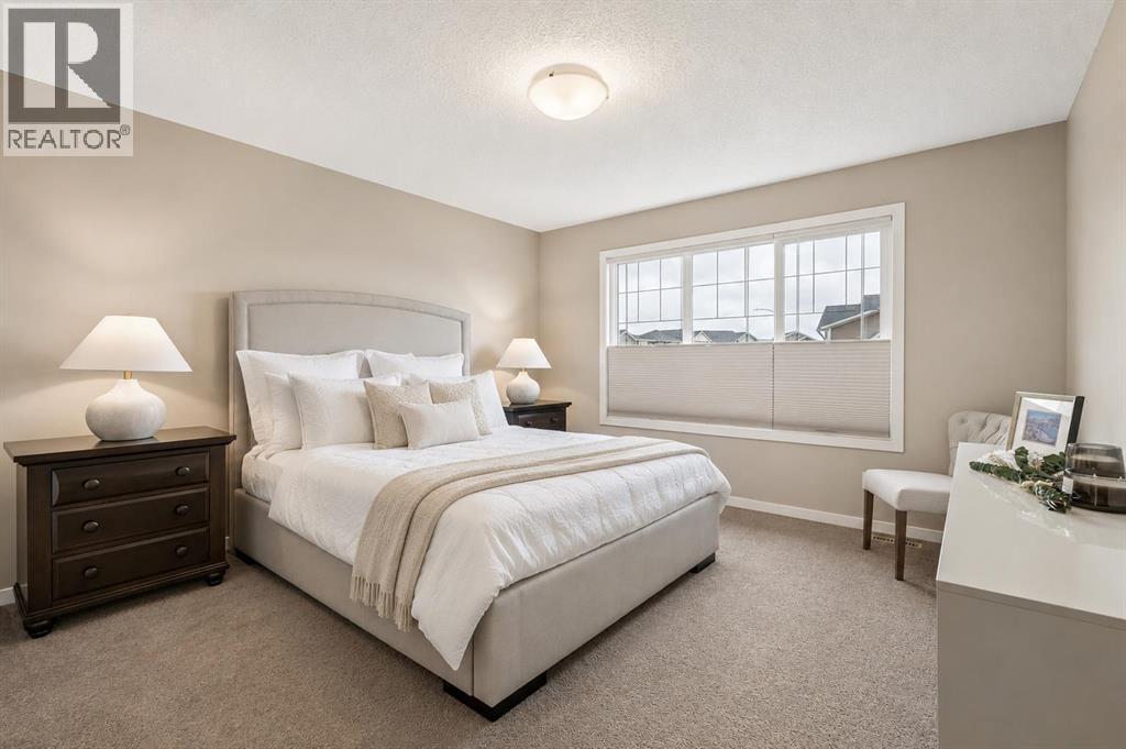 4 Emberside Place, Cochrane, Alberta  T4C 2L8 - Photo 13 - A2335916