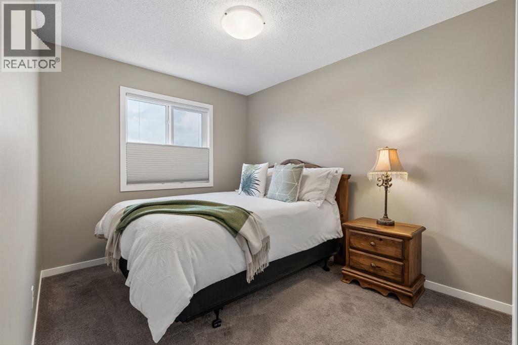 4 Emberside Place, Cochrane, Alberta  T4C 2L8 - Photo 18 - A2335916