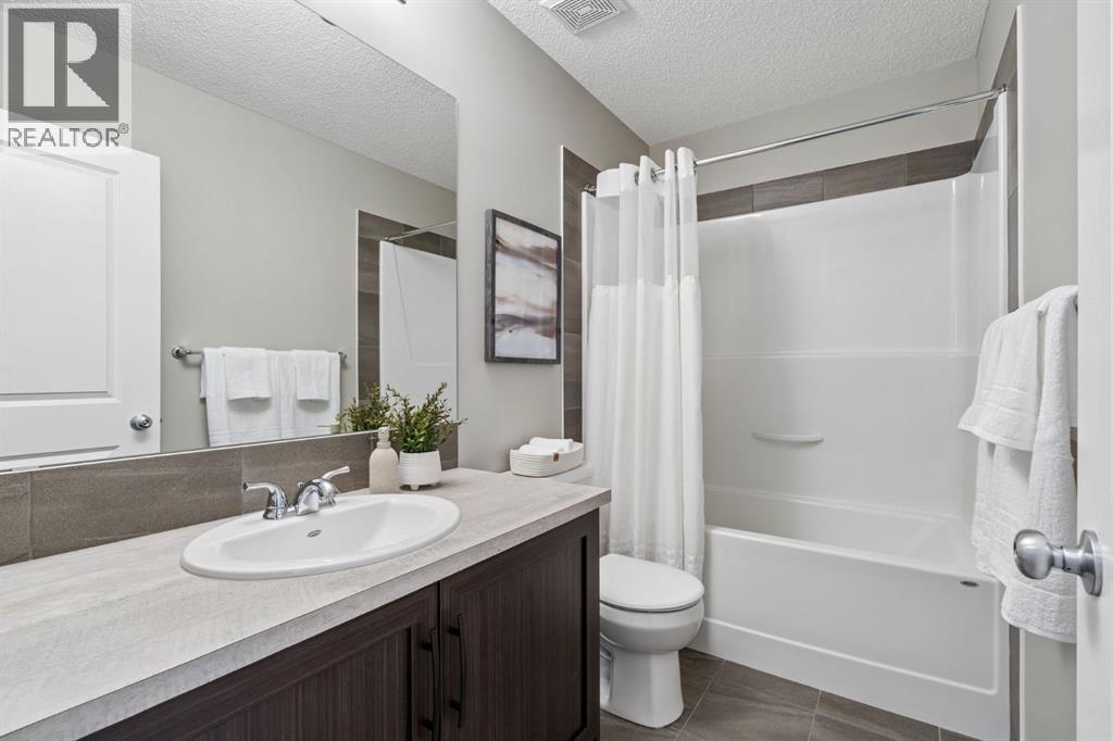 4 Emberside Place, Cochrane, Alberta  T4C 2L8 - Photo 20 - A2335916