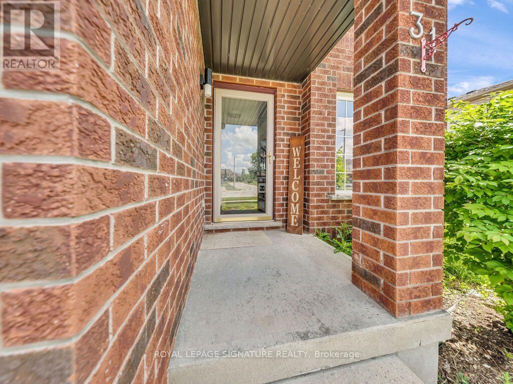 31 Ingram Drive, Guelph, Ontario N1E 0B1 - Photo 3 - X13546324