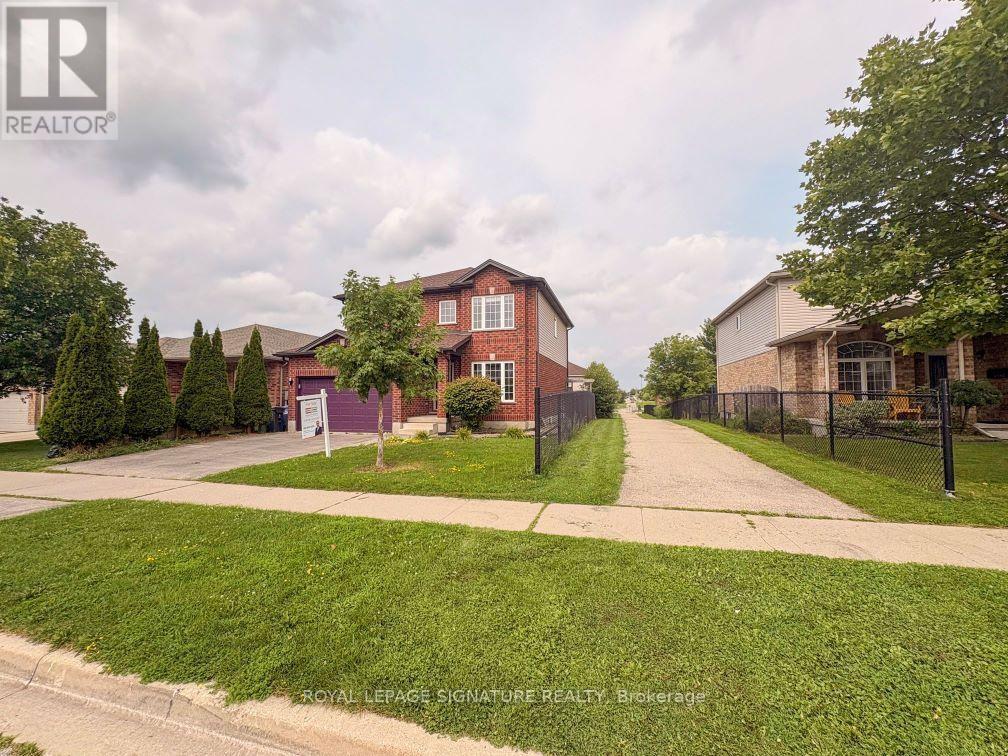 31 Ingram Drive, Guelph, Ontario N1E 0B1 - Photo 2 - X13546324