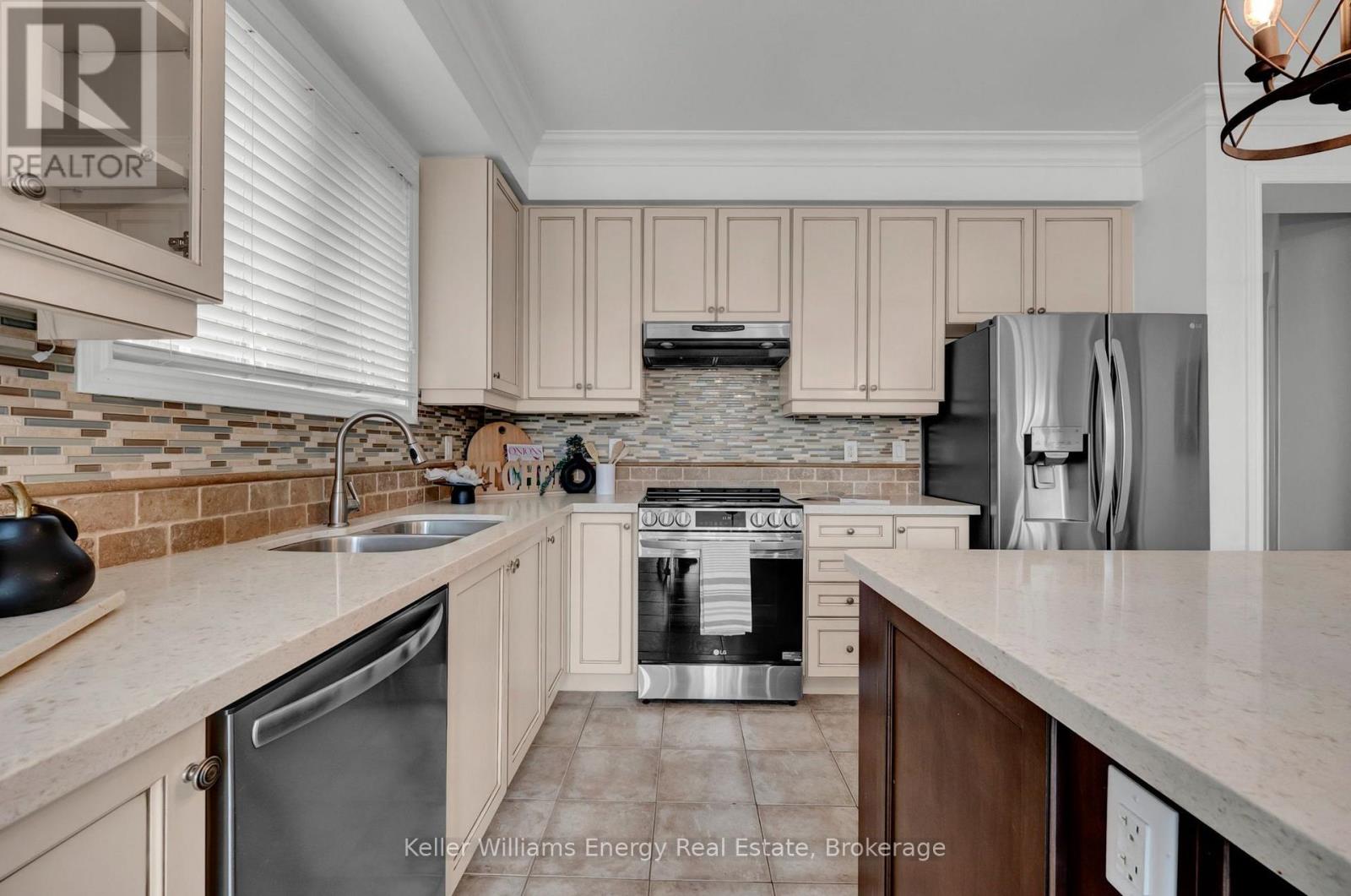 7 Jarrow Crescent, Whitby, Ontario  L1M 0G9 - Photo 16 - E13672086