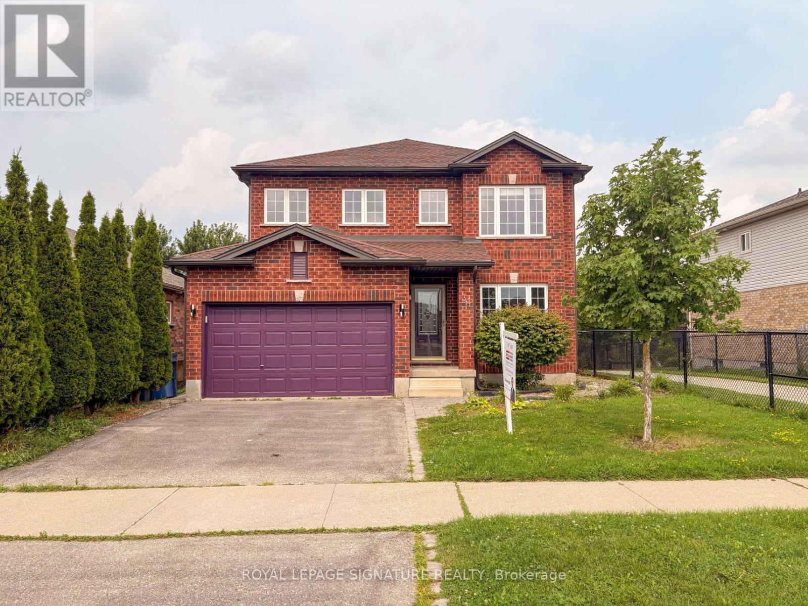 31 INGRAM DRIVE, Guelph, Ontario