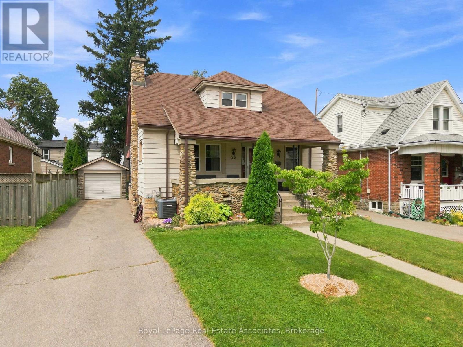 96 Huxley Avenue S, Hamilton, Ontario  L8K 2P8 - Photo 3 - X13670318