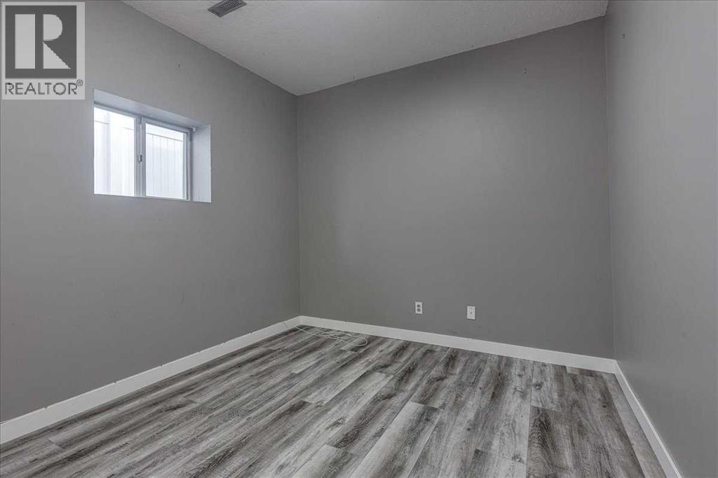 134 Douglas Avenue, Red Deer, Alberta  T4R 2G6 - Photo 33 - A2335920