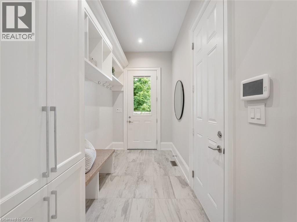 1077 Bridge Road, Oakville, Ontario  L6L 2B6 - Photo 21 - 40850482