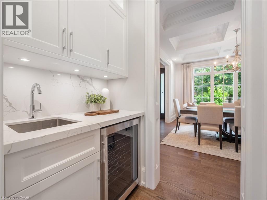1077 Bridge Road, Oakville, Ontario  L6L 2B6 - Photo 7 - 40850482