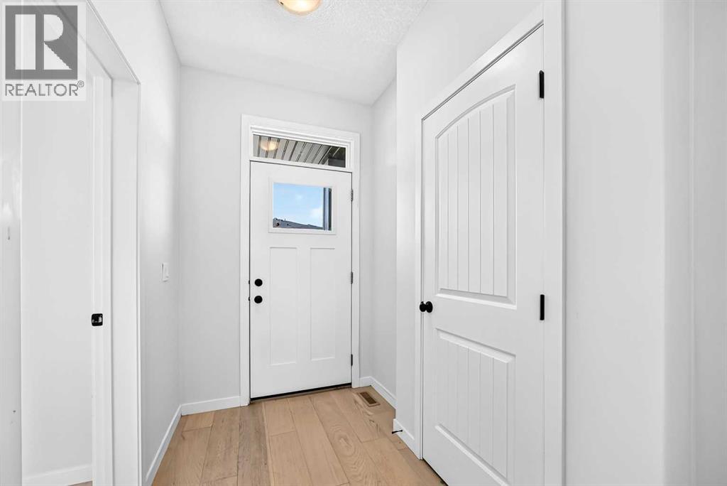 113 Midtown Close SW, Airdrie, Alberta  T4B 5G9 - Photo 4 - A2329639