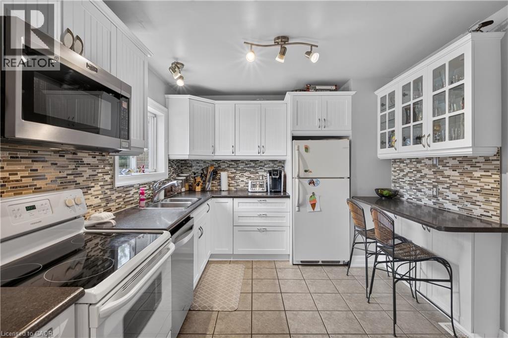 3 Cumbrian Court, Brampton, Ontario  L6X 2J7 - Photo 6 - 40854318
