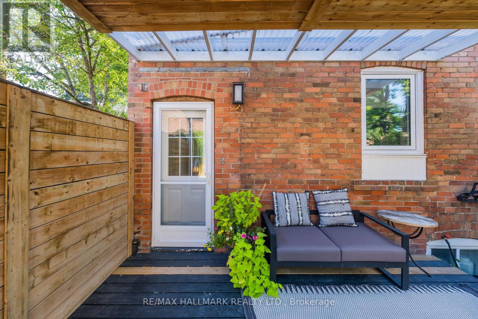 338 Kenilworth Avenue, Toronto, Ontario  M4L 3S8 - Photo 20 - E13672102