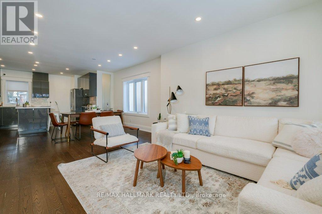 338 Kenilworth Avenue, Toronto, Ontario  M4L 3S8 - Photo 4 - E13672102