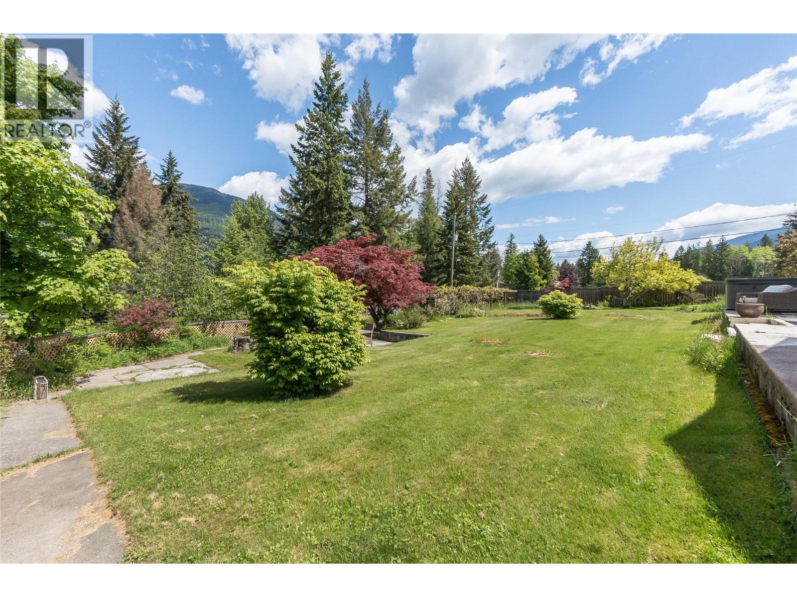 765 Lewis Road, Harrop, British Columbia V1L 6P7 - Photo 66 - 10387622