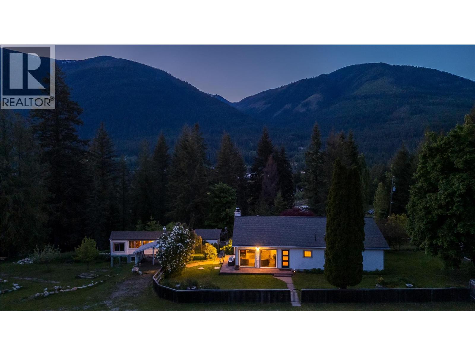 765 Lewis Road, Harrop, British Columbia V1L 6P7 - Photo 45 - 10387622