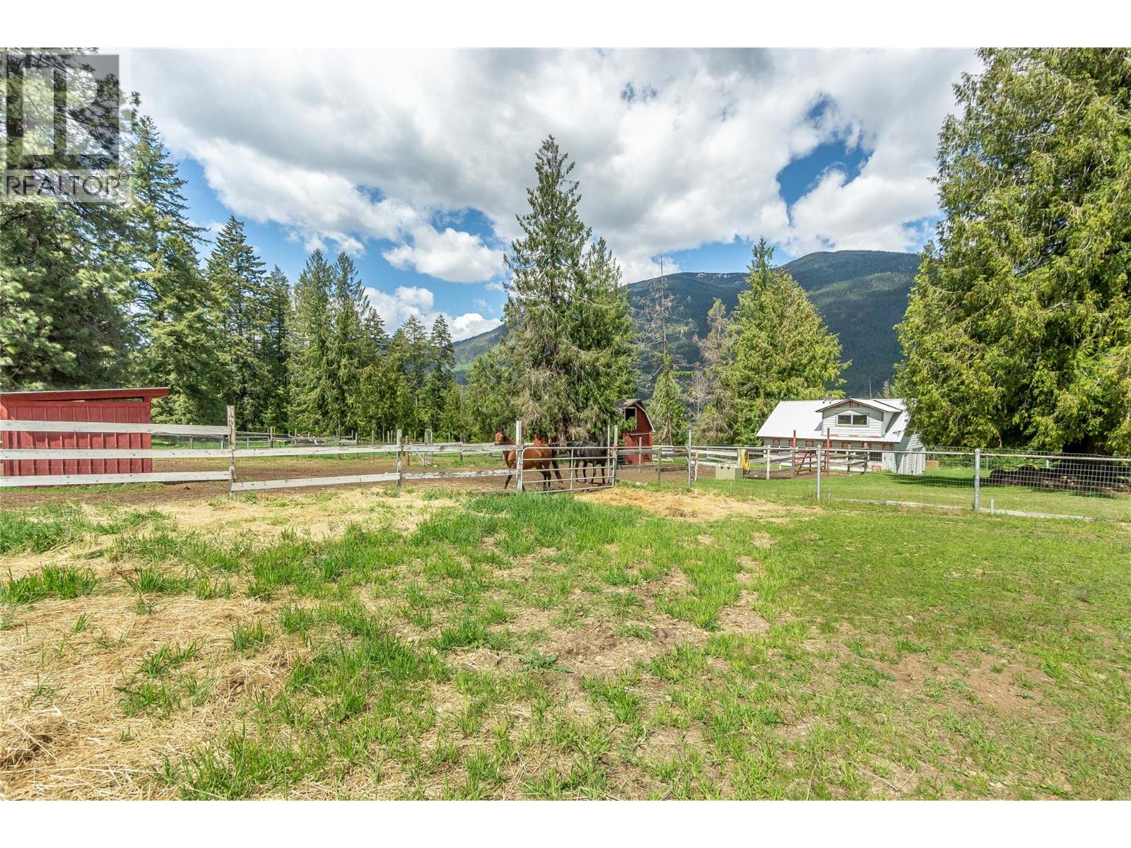 765 Lewis Road, Harrop, British Columbia V1L 6P7 - Photo 75 - 10387622
