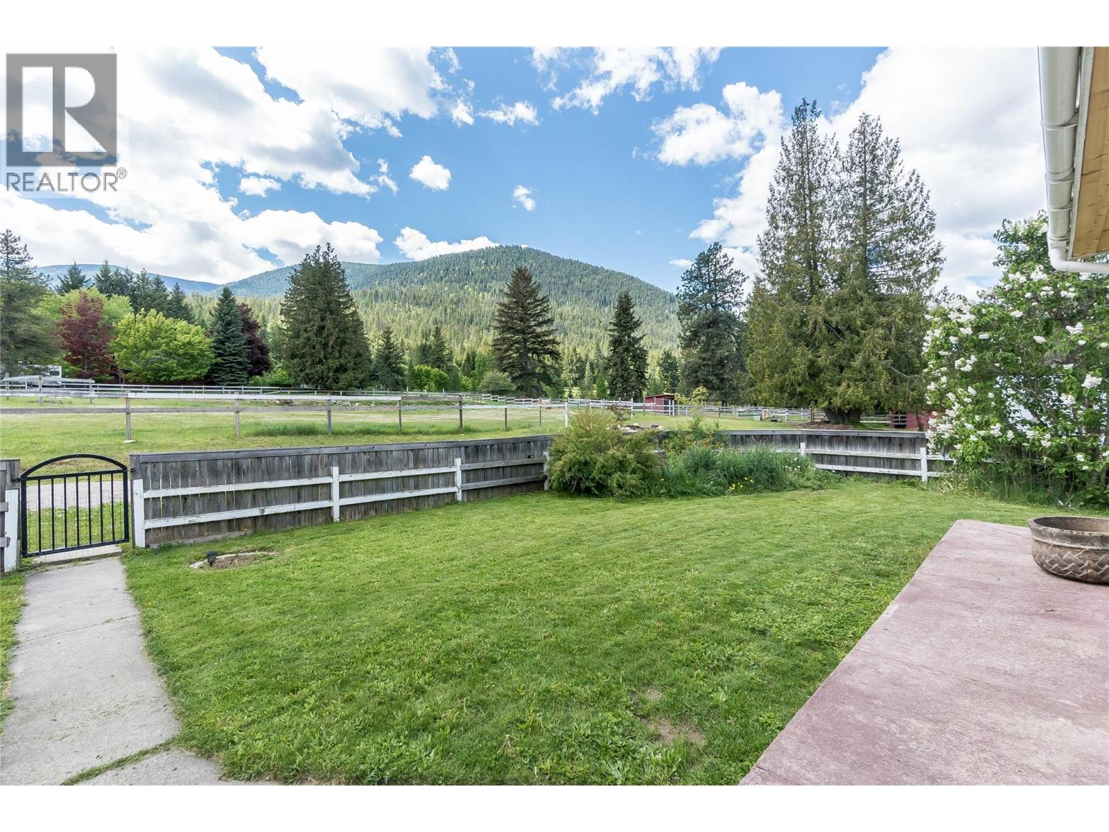 765 Lewis Road, Harrop, British Columbia V1L 6P7 - Photo 54 - 10387622