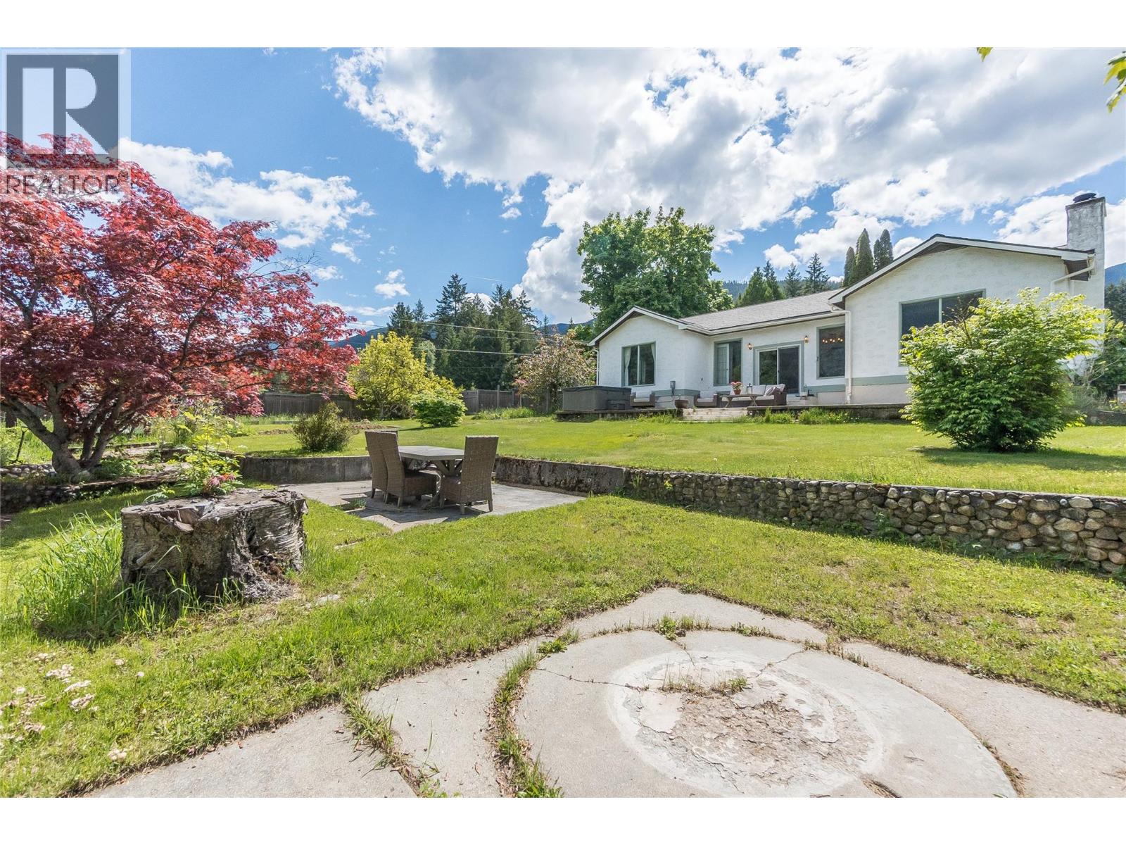 765 Lewis Road, Harrop, British Columbia V1L 6P7 - Photo 65 - 10387622