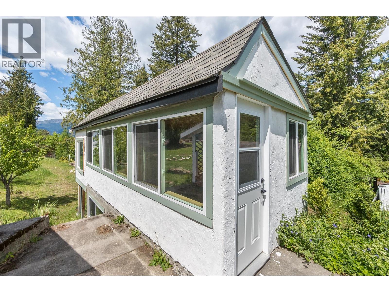 765 Lewis Road, Harrop, British Columbia V1L 6P7 - Photo 69 - 10387622