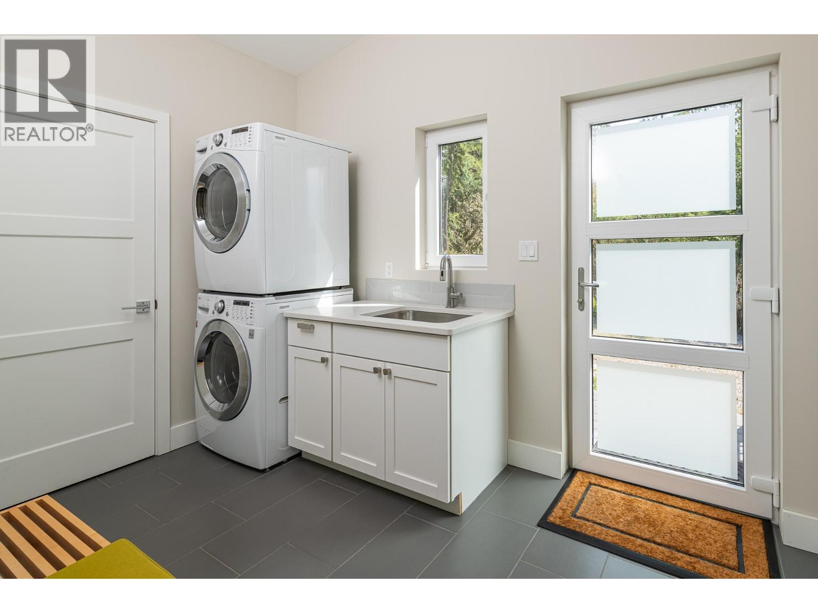 17246 Pilot Bay Road, Crawford Bay, British Columbia V0B 1X0 - Photo 14 - 10397522