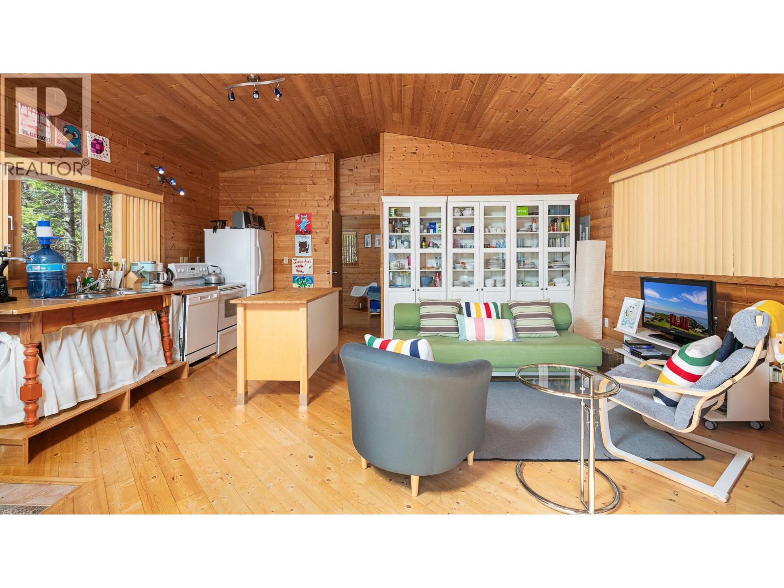 17246 Pilot Bay Road, Crawford Bay, British Columbia V0B 1X0 - Photo 23 - 10397522