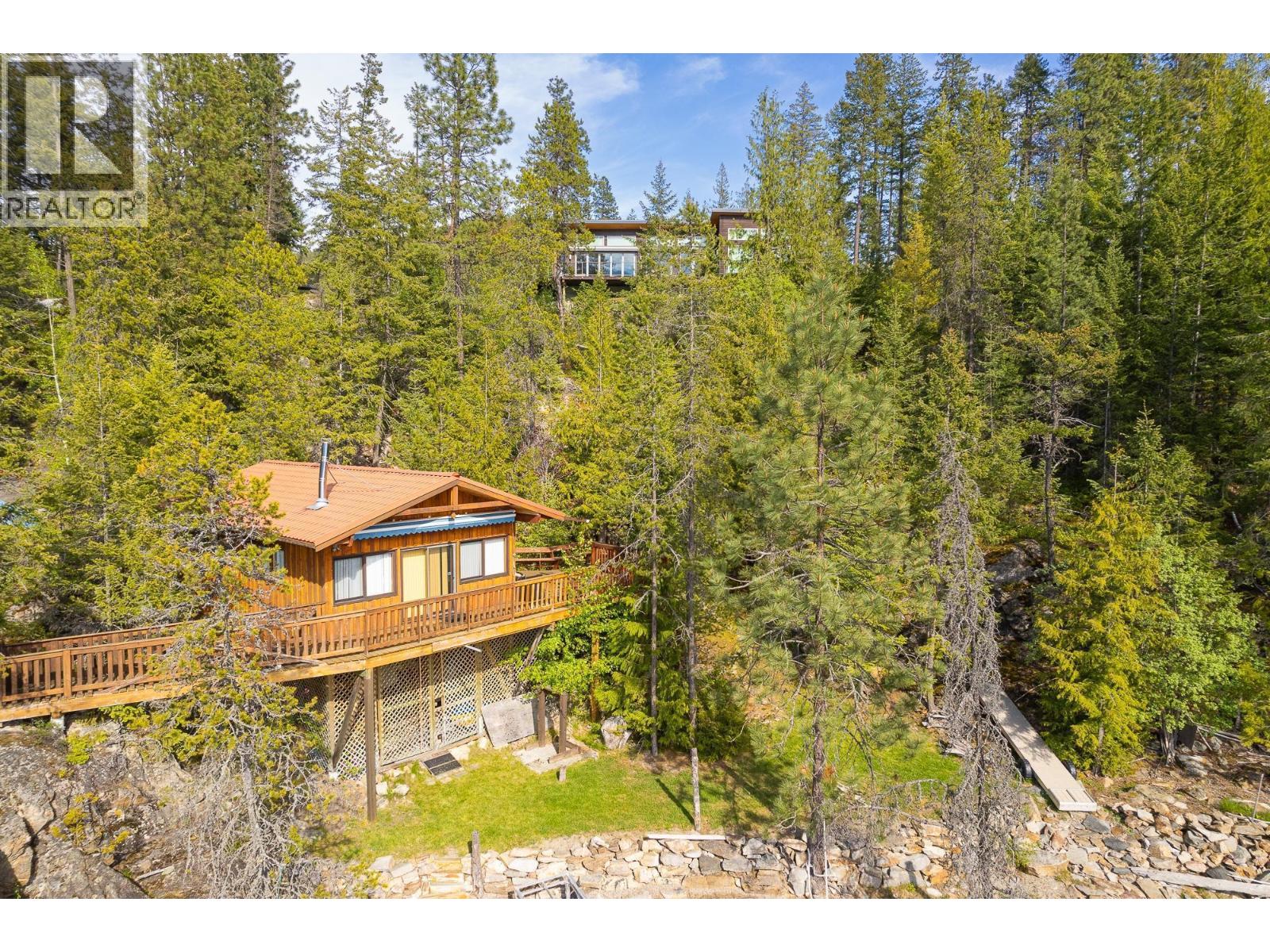 17246 Pilot Bay Road, Crawford Bay, British Columbia V0B 1X0 - Photo 3 - 10397522