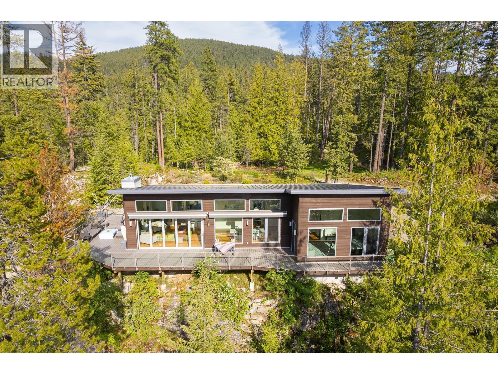 17246 Pilot Bay Road, Crawford Bay, British Columbia V0B 1X0 - Photo 30 - 10397522