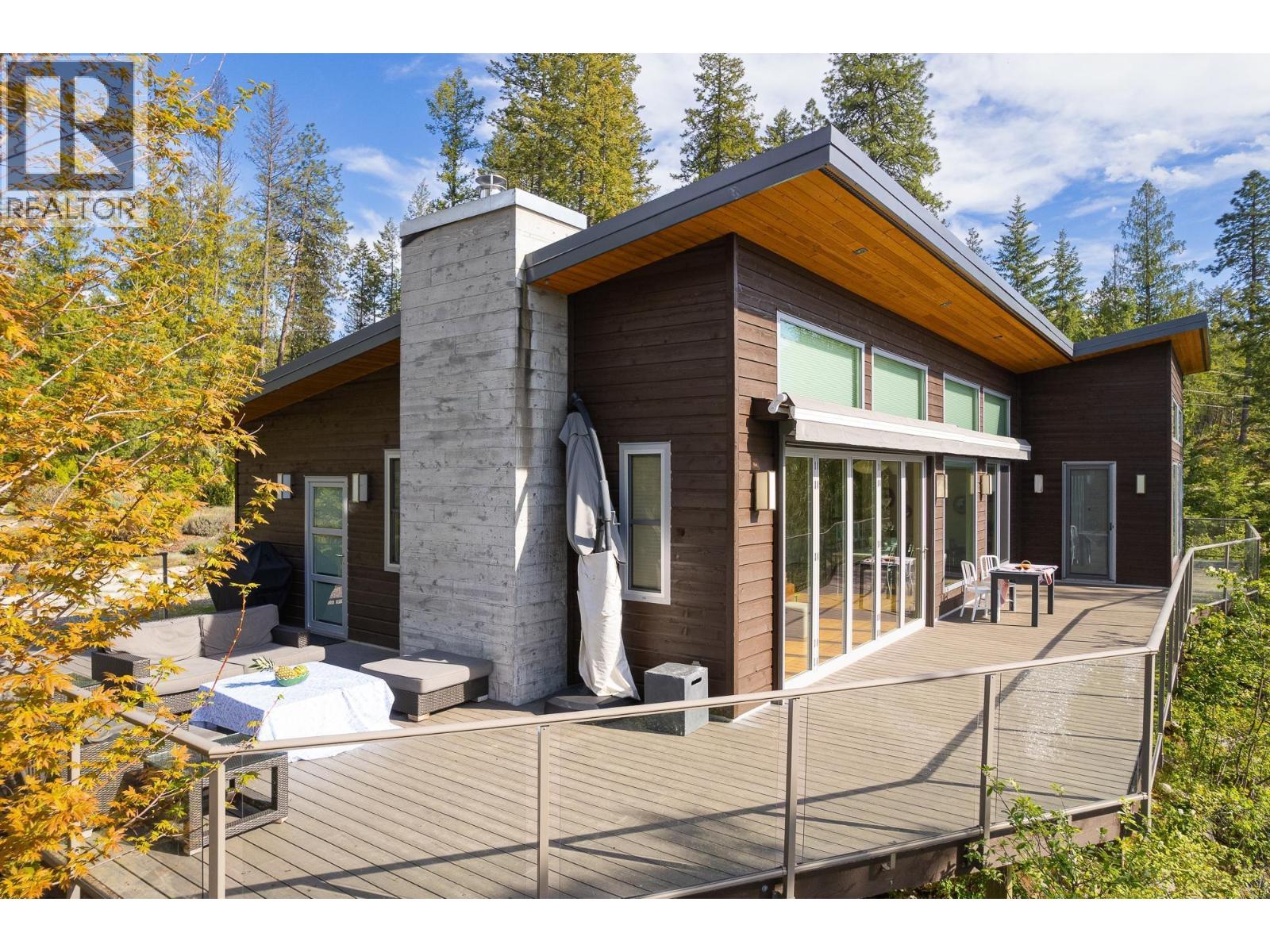 17246 Pilot Bay Road, Crawford Bay, British Columbia V0B 1X0 - Photo 28 - 10397522