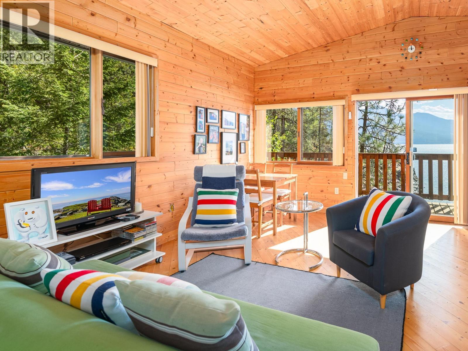 17246 Pilot Bay Road, Crawford Bay, British Columbia V0B 1X0 - Photo 25 - 10397522