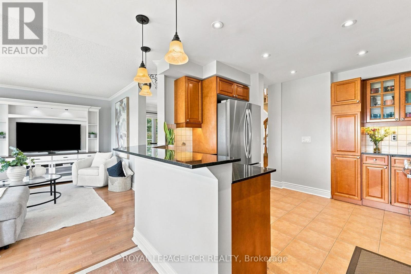 70 Millcliff Circle, Aurora, Ontario  L4G 7N9 - Photo 12 - N13672098