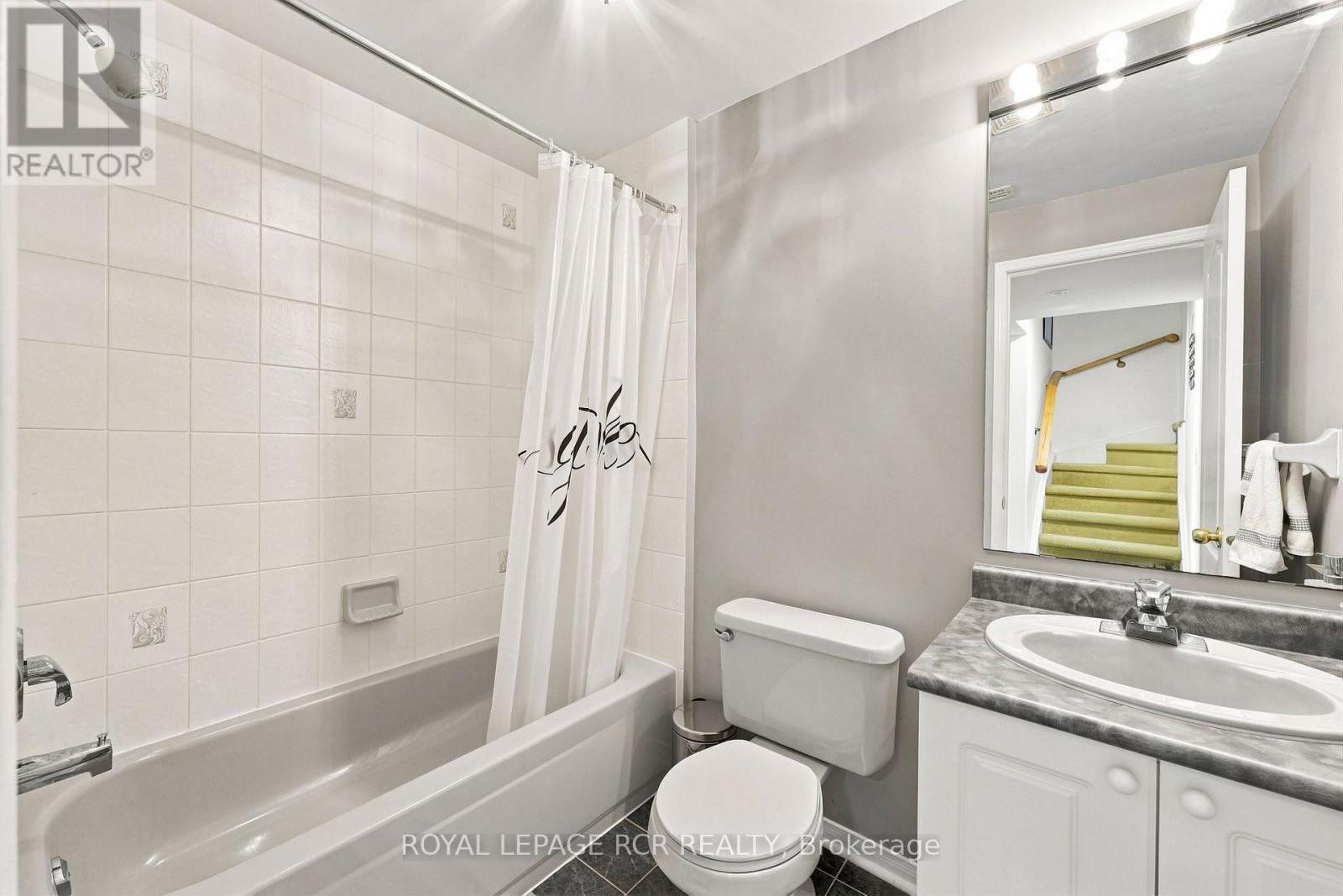 70 Millcliff Circle, Aurora, Ontario  L4G 7N9 - Photo 27 - N13672098