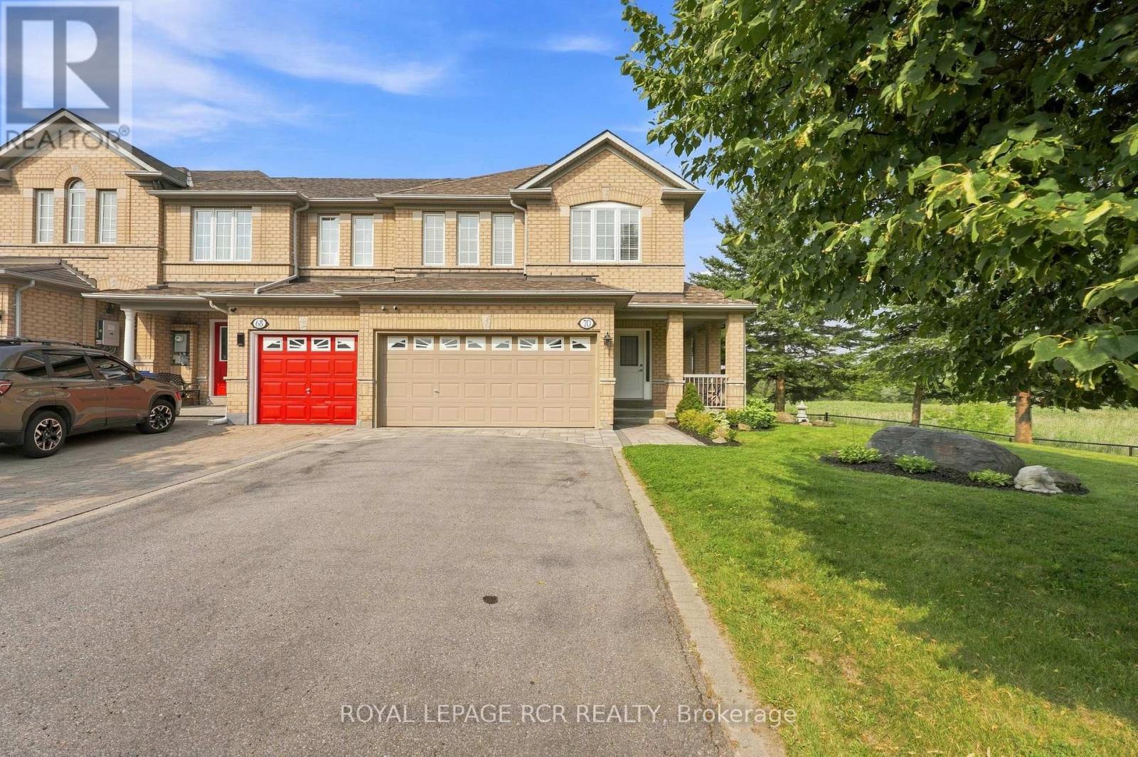 70 Millcliff Circle, Aurora, Ontario  L4G 7N9 - Photo 3 - N13672098