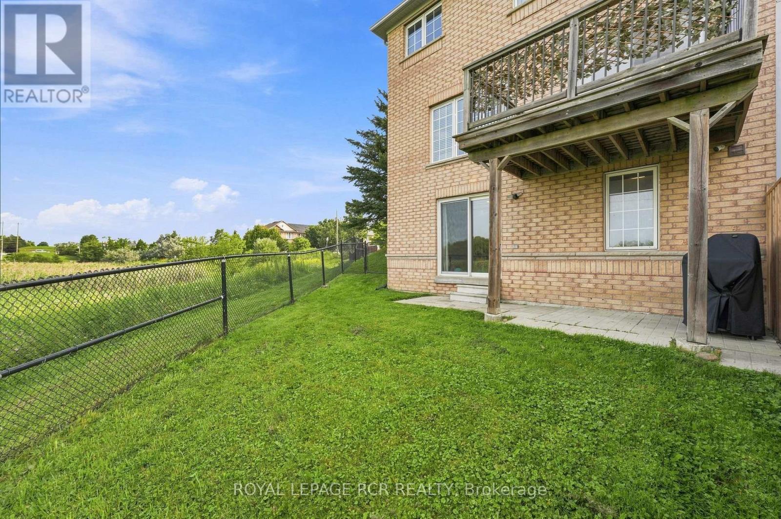 70 Millcliff Circle, Aurora, Ontario  L4G 7N9 - Photo 32 - N13672098
