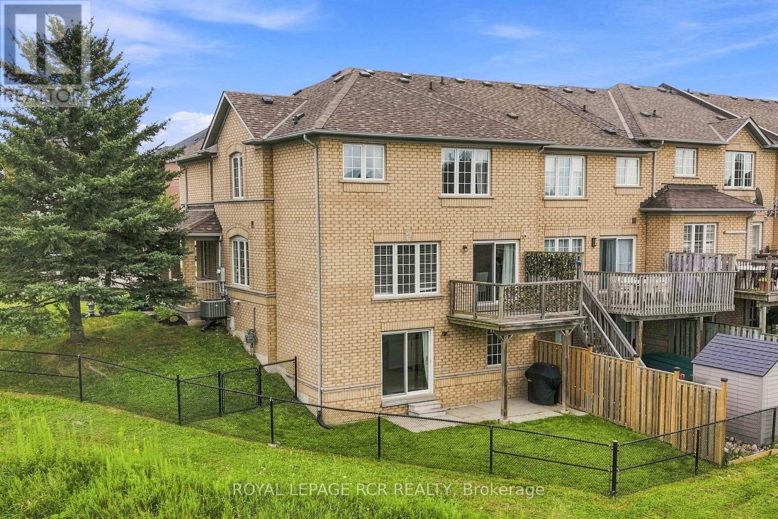 70 Millcliff Circle, Aurora, Ontario  L4G 7N9 - Photo 35 - N13672098