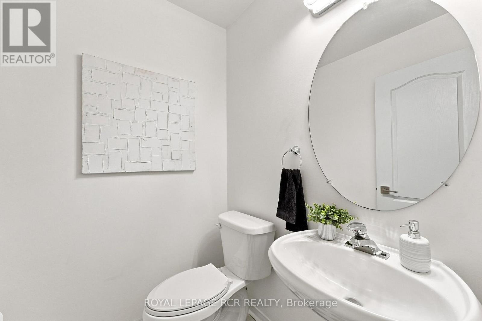 70 Millcliff Circle, Aurora, Ontario  L4G 7N9 - Photo 7 - N13672098