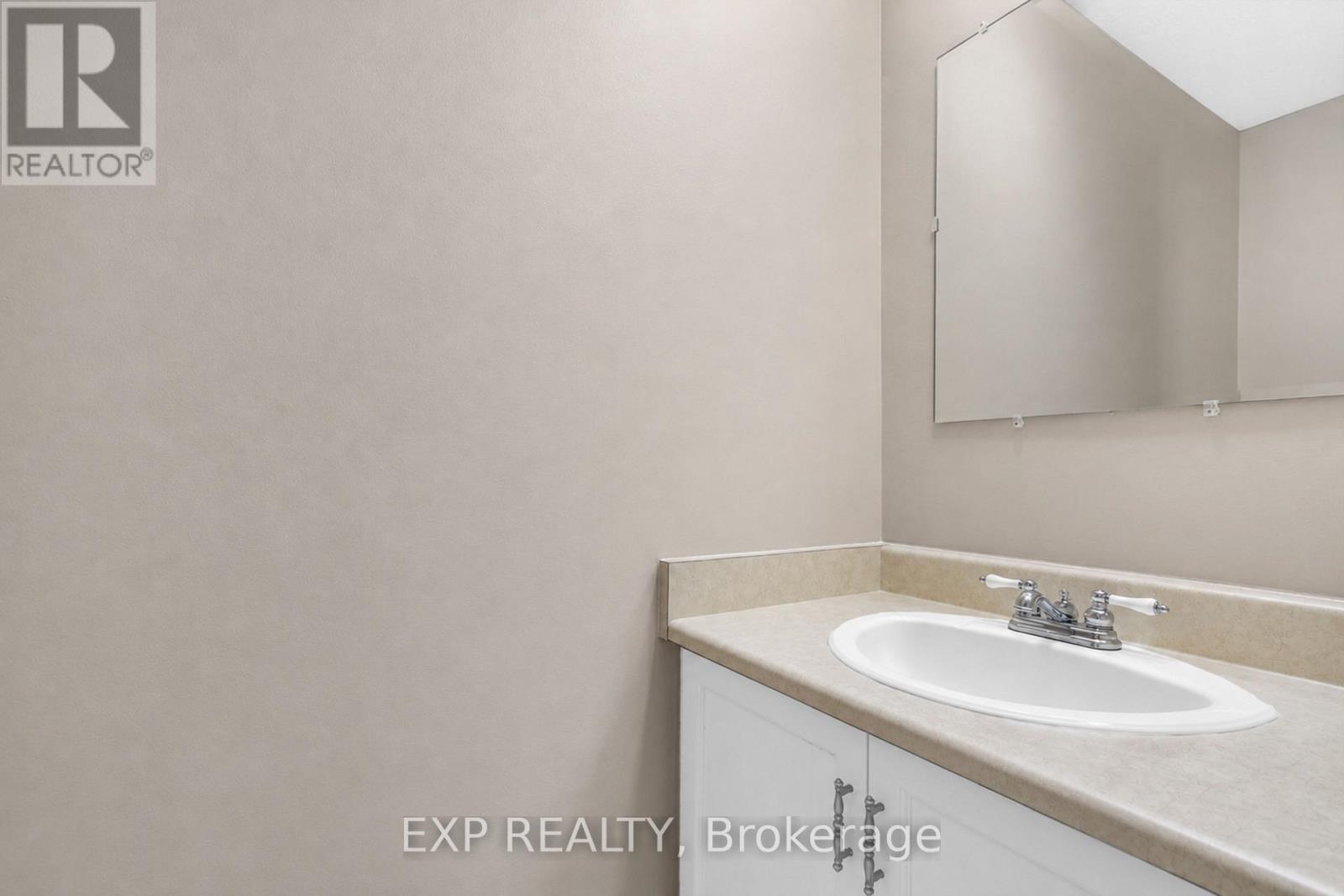7 Sundback Lane, Ottawa, Ontario  K2L 2W9 - Photo 19 - X13672068