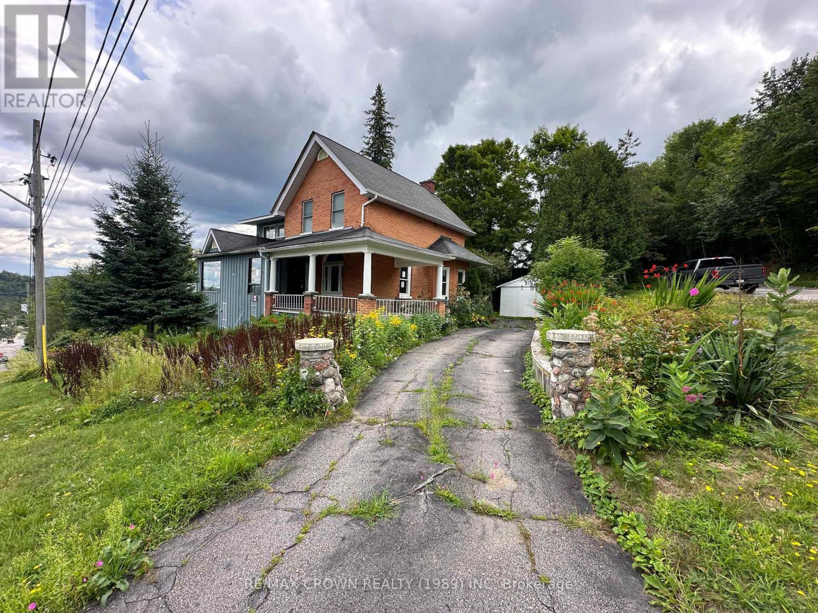 23 Lansdowne Street W, Huntsville, Ontario  P1H 1W1 - Photo 2 - X13668378