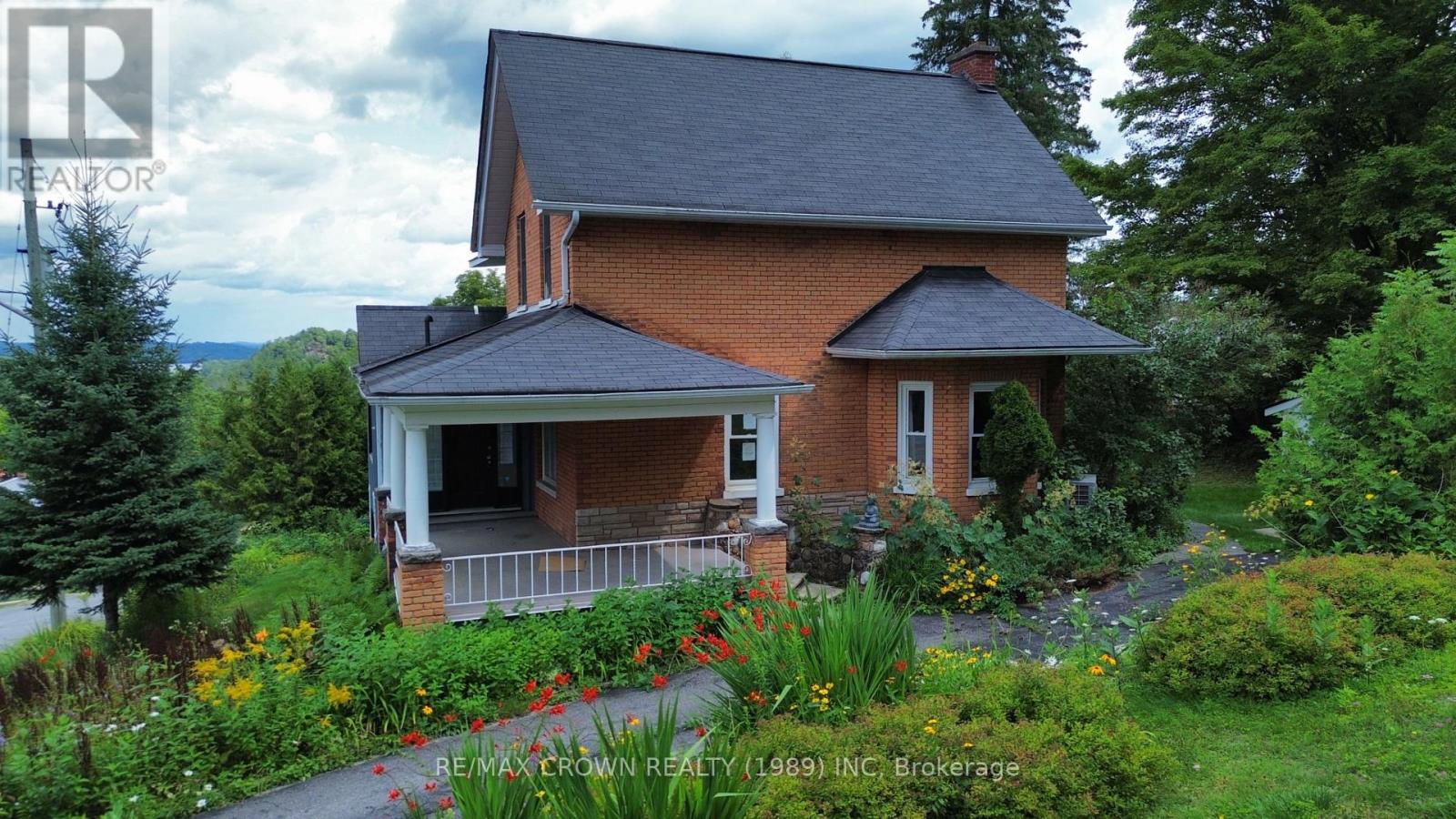 23 Lansdowne Street W, Huntsville, Ontario  P1H 1W1 - Photo 40 - X13668378