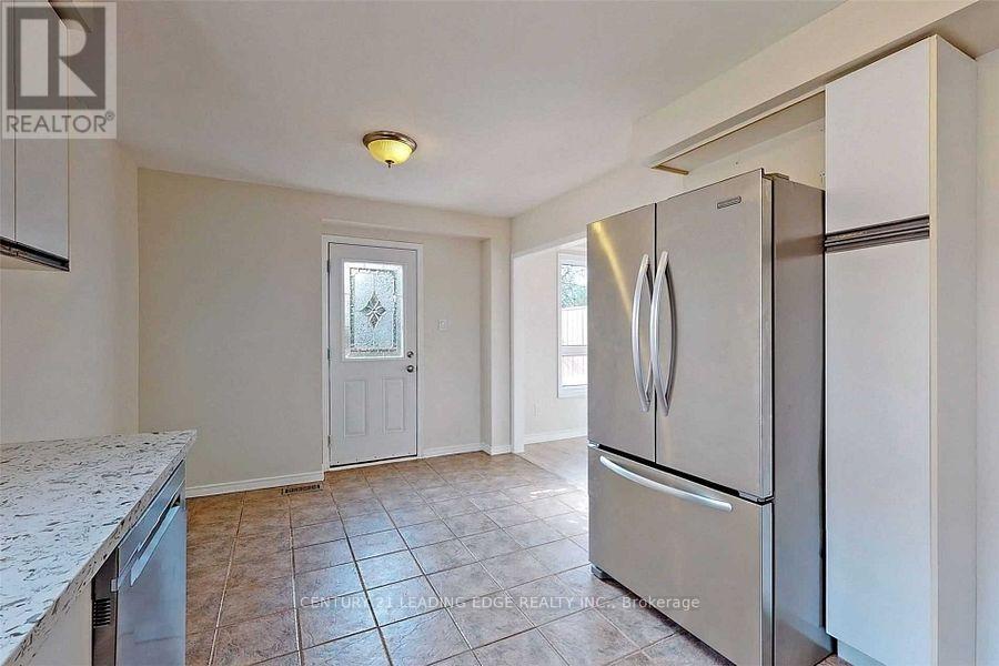 1566 Fieldgate Drive, Oshawa, Ontario L1K 2L5 - Photo 12 - E13667942